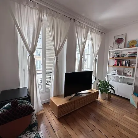 Spacious Faubourg Near Arc De Triomphe Appartement Paris