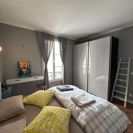 Spacious Faubourg Near Arc De Triomphe Appartement