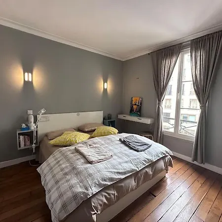 Spacious Faubourg Near Arc De Triomphe